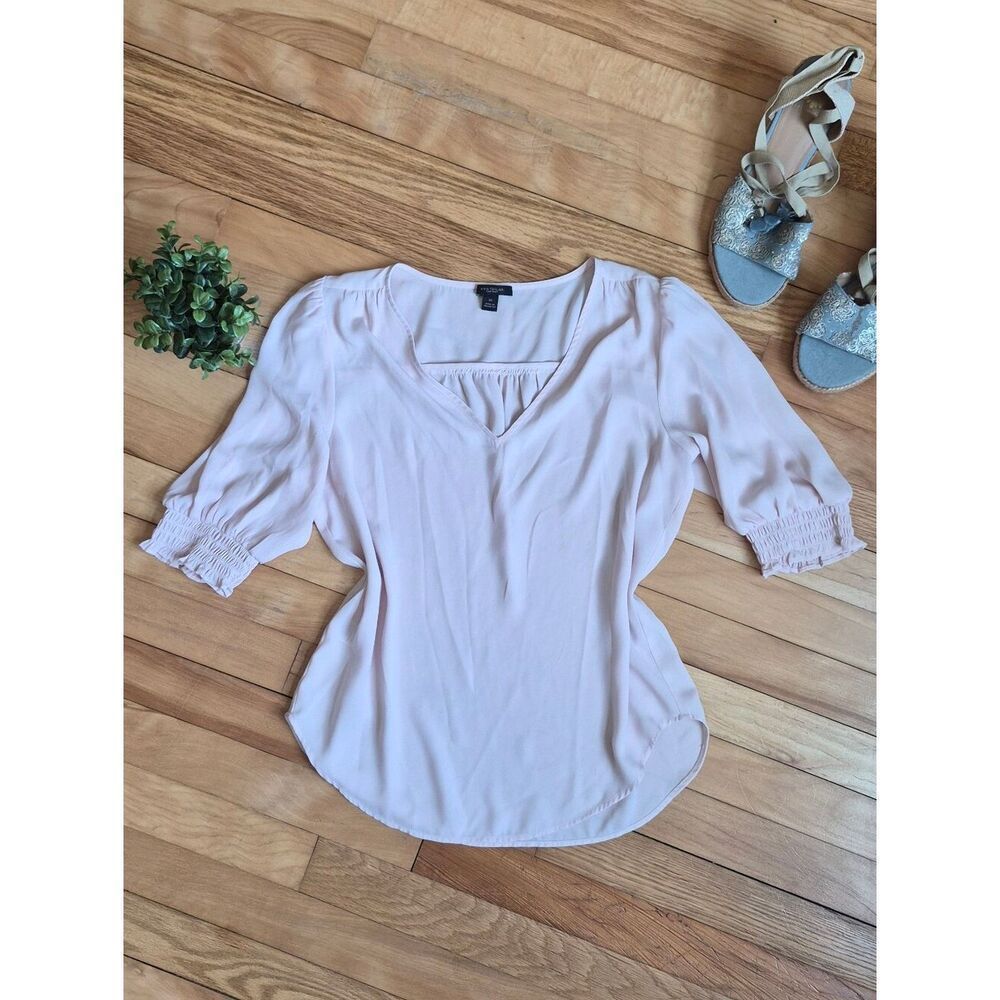 Ann Taylor Blush V-Neck Puff Sleeve Blouse